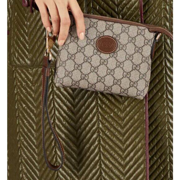 NEW Gucci Messenger GG Supreme Monogram Crossbody Clutch Wristlet Bag - Picture 9 of 14